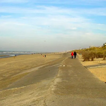 Apartment Beau Site Blankenberge